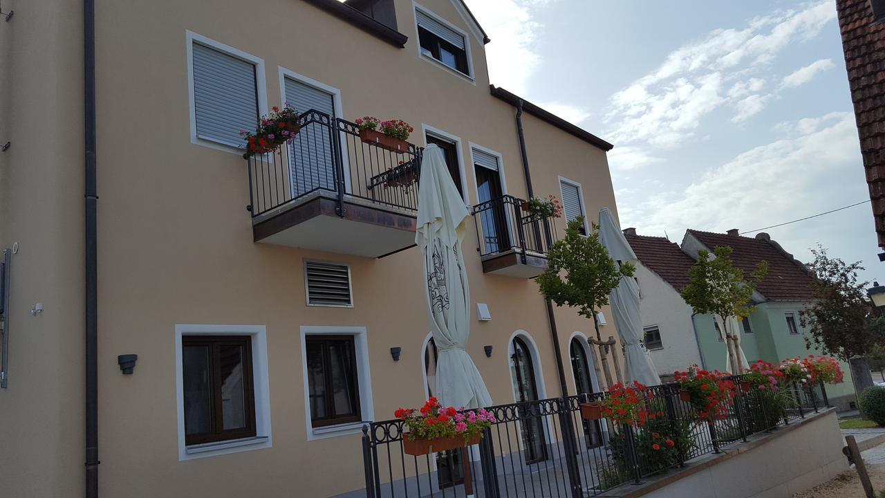 Amalfi Buttenwiesen Екстер'єр фото